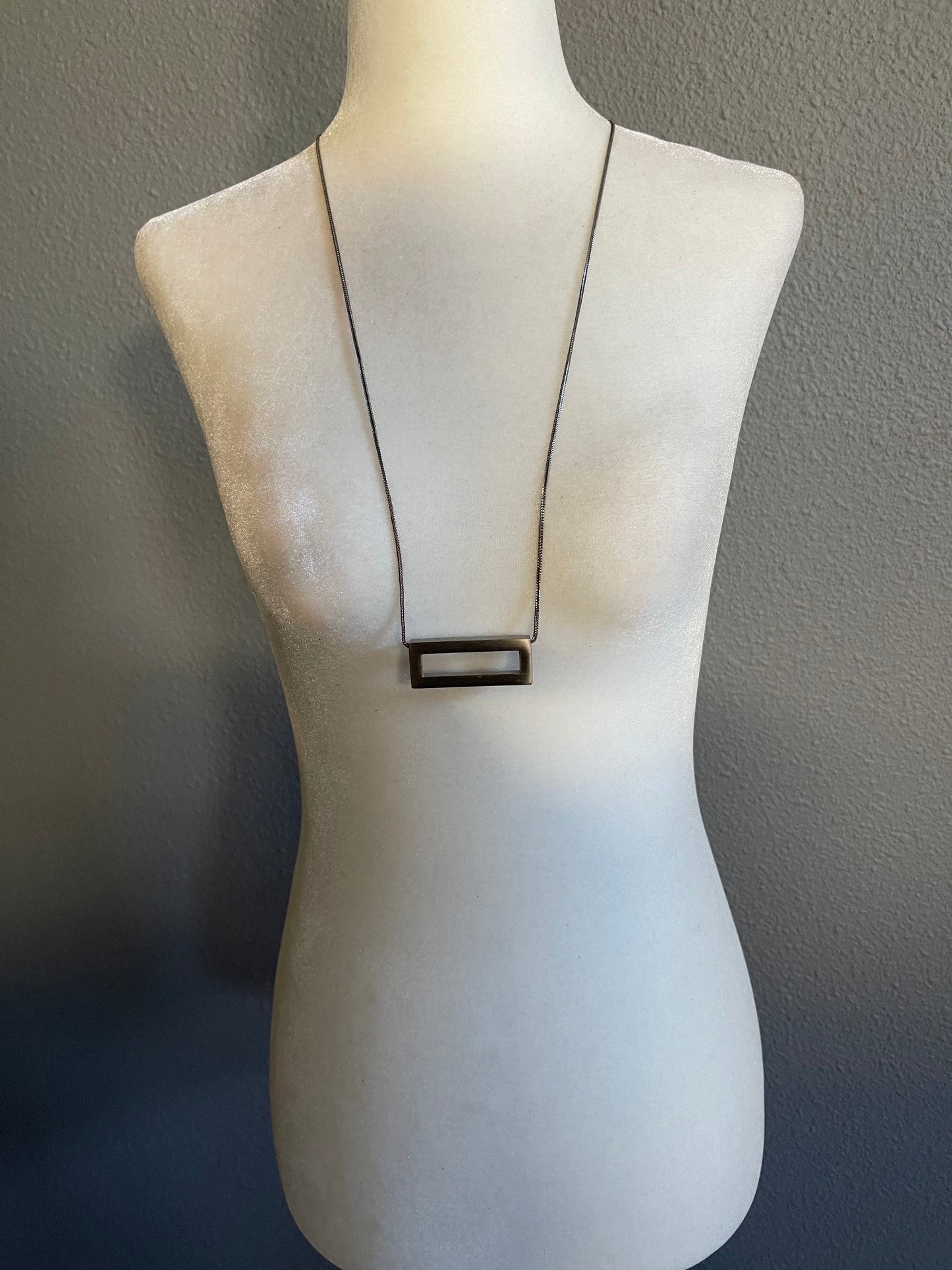 COS Minimalist Rectangle Pendant Necklace