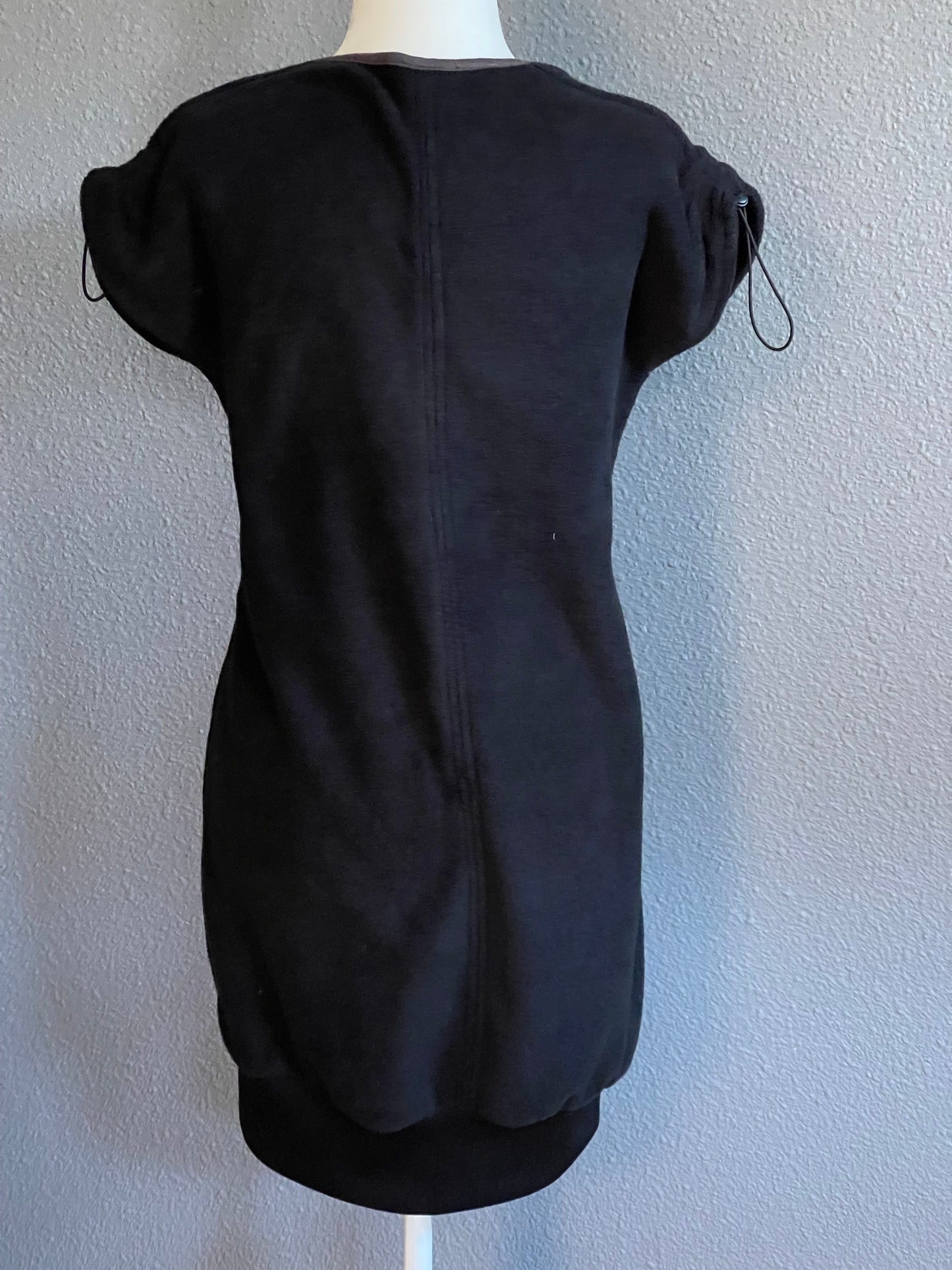 Cozy Black Fleece Tunic with Stylish Details